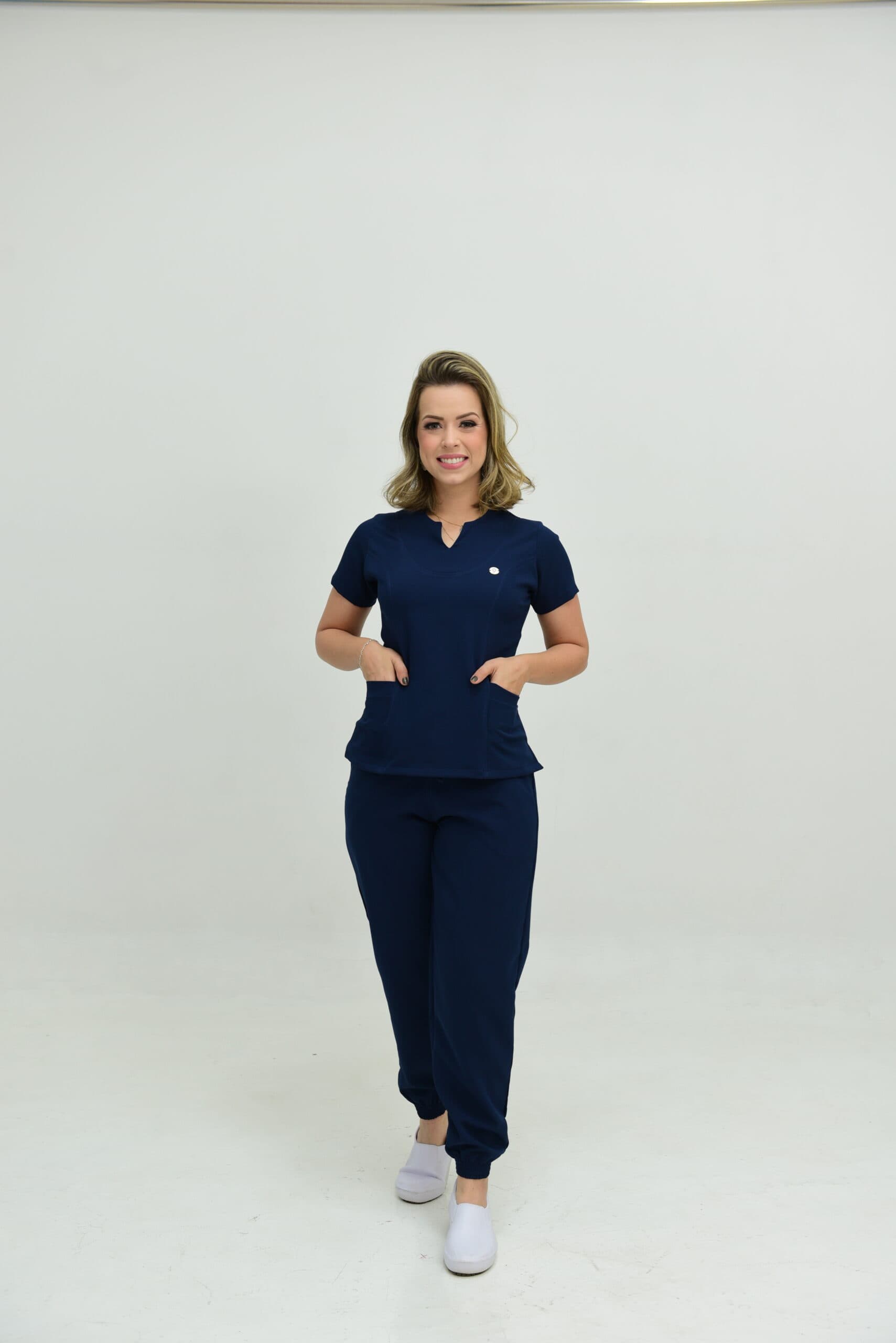 Jaleco Conjunto Executiva Feminino - Jaleca Areia