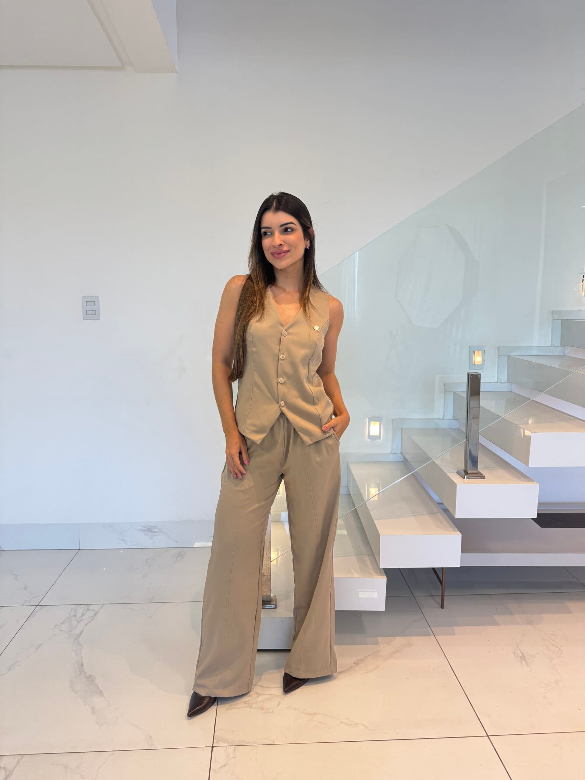 Jaleco Conjunto Executiva Feminino - Jaleca - Areia, G