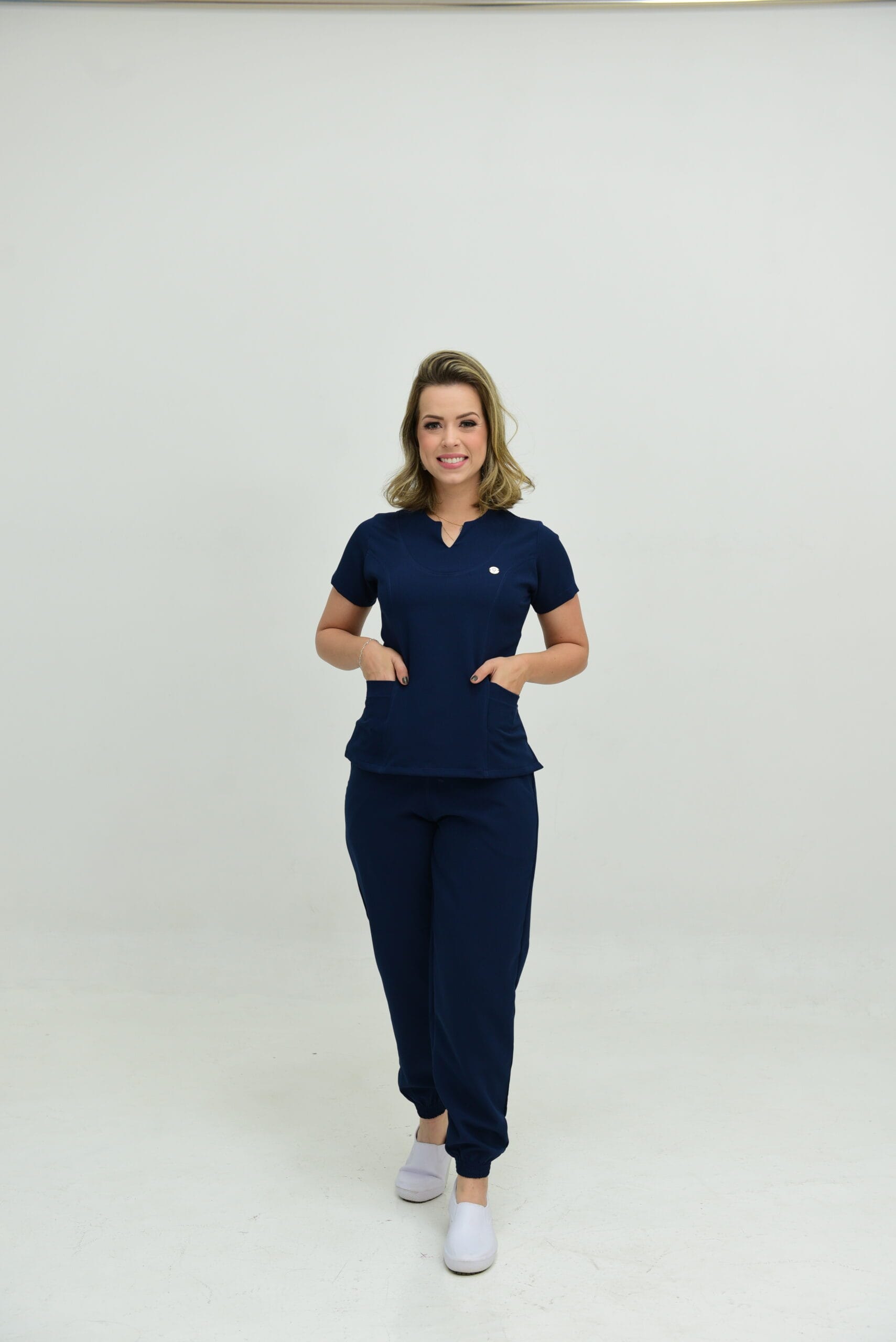 Jaleco Conjunto Scrub Feminino - Jaleca Areia